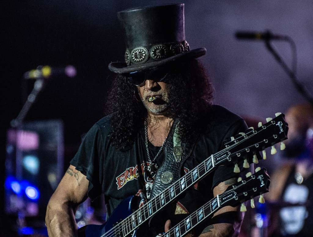 Copenhagen (Denmark), 17/06/2023.- Slash of US band Guns N' Roses performs during the closing night of Copenhell heavy metal festival in Copenhagen, Denmark, 17 June 2023 (issued 18 June 2023). (Abierto, Dinamarca, Copenhague) EFE/EPA/Helle Arensbak DENMARK OUT