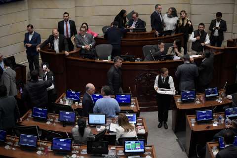 Avanzó proyecto que extiende debates de moción de censura a más de 30 altos funcionarios