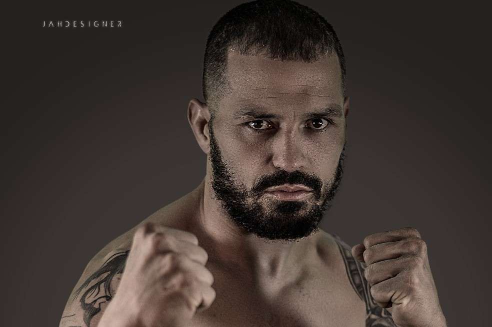 Jon Zarate tuvo una infancia difícil que lo hizo mirar hacia la práctica del deporte como un estilo de vida personal y profesional.