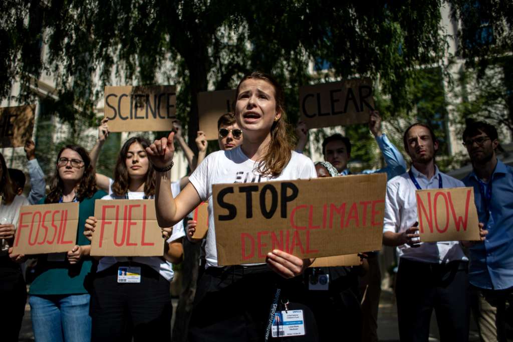 Dubai (United Arab Emirates), 04/12/2023.- Members of Fridays For Future Germany protest at Expo City Dubai, the venue of the 2023 United Nations Climate Change Conference (COP28), in Dubai, United Arab Emirates, 04 December 2023. The 2023 United Nations Climate Change Conference (COP28), runs from 30 November to 12 December, and is expected to host one of the largest number of participants in the annual global climate conference as over 70,000 estimated attendees, including the member states of the UN Framework Convention on Climate Change (UNFCCC), business leaders, young people, climate scientists, Indigenous Peoples and other relevant stakeholders will attend. (Protestas, Alemania, Emiratos Árabes Unidos) EFE/EPA/MARTIN DIVISEK