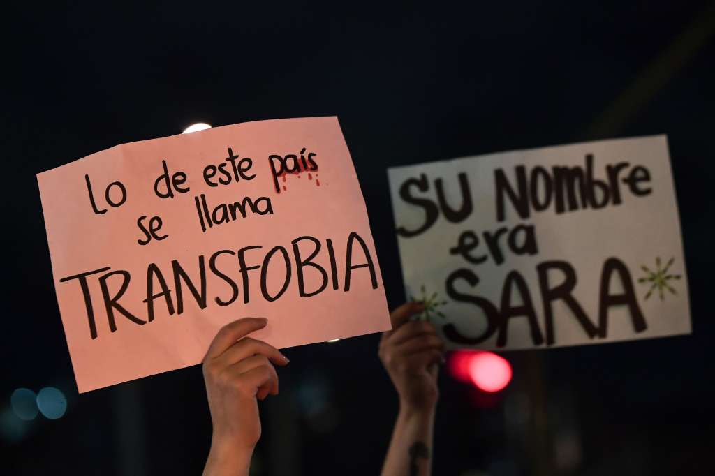 Acto simbólico realizado en el parque de los hippies de Bogotá, en memoria de Sara Millerey González, mujer trans asesinada Antioquia