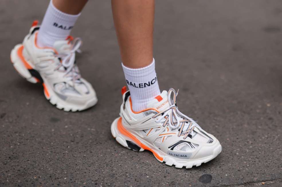Estos aretes le han dado la vuelta a internet y están hechos de simples cordones deportivos.