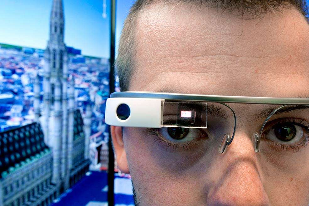 Las ya famosas, aunque todavía no comercializadas, gafas Google Glass están al servicio de la enseñanza de la medicina. / AFP