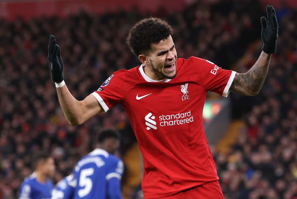 Liverpool (United Kingdom), 31/01/2024.- Liverpool's Luis Diaz gestures during the English Premier League soccer match between Liverpool FC and Chelsea FC, in Liverpool, Britain, 31 January 2024. (Reino Unido) EFE/EPA/ADAM VAUGHAN EDITORIAL USE ONLY. No use with unauthorized audio, video, data, fixture lists, club/league logos, 'live' services or NFTs. Online in-match use limited to 120 images, no video emulation. No use in betting, games or single club/league/player publications.