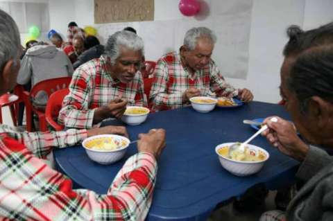 Abrirán 300 cupos para adultos mayores en centros de servicios sociales del Distrito