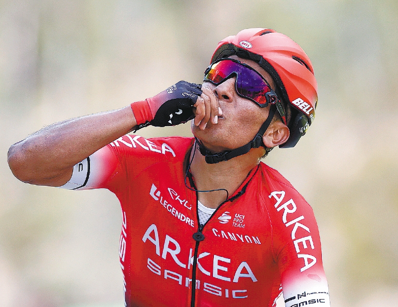 Nairo viene de superar dos operaciones en sus rodillas. Está volviendo. / EFE