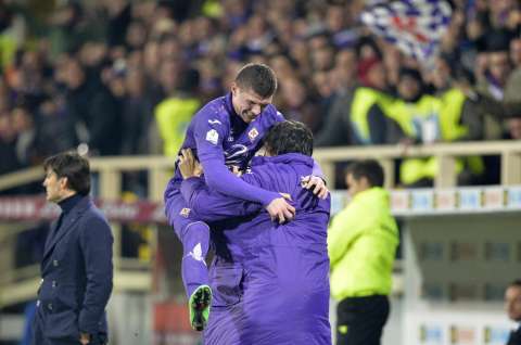 Fiorentina clasifica a cuartos de final de la Copa de Italia