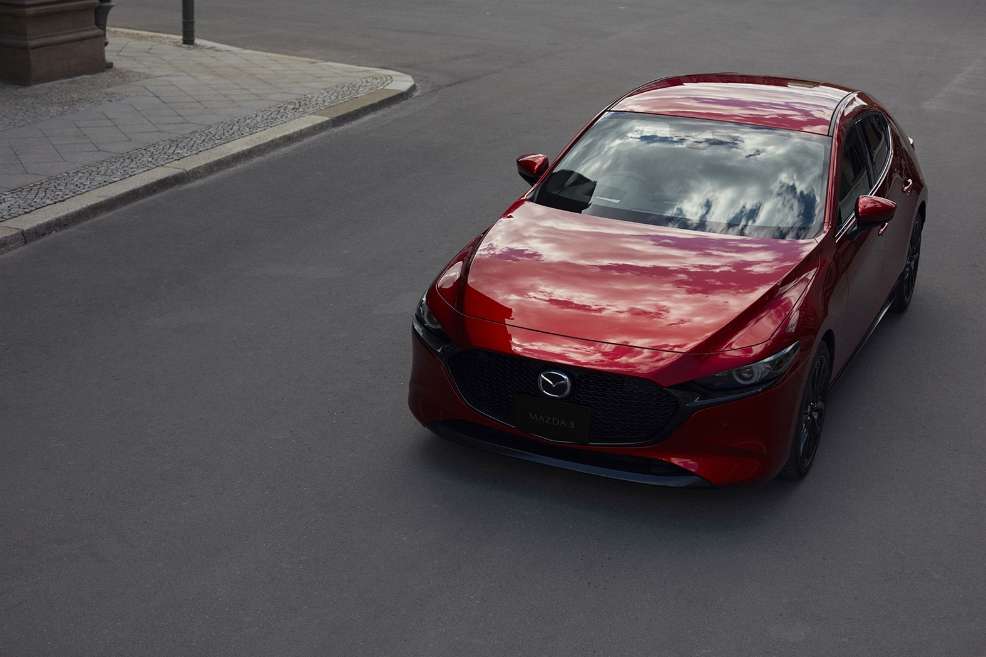 Diseño del año (World Car Design of the Year)El nuevo Mazda 3 fue el auto elegido como diseño del año para el 2020. Se trata de una de las referencias más exitosas de la firma japonesa en Colombia. Mazda es reconocida en la industria por su diseño “Kodo”, un concepto sobrio y, en ocasiones, minimalista, que hace fácil reconocer a cada vehículo de la marca. En el mercado nacional está disponible en versiones hatchbak y sedán. En 2019, se comercializaron 5.145 unidades de esta referencia.