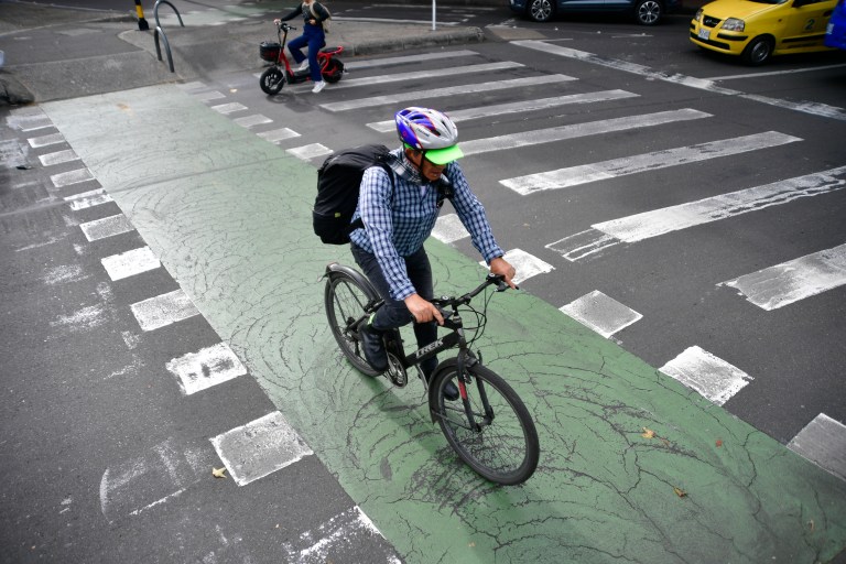 Distrito busca reforzar la seguridad de ciclistas con vigilancia desde la madrugada