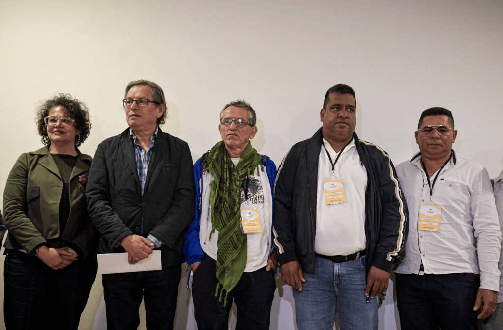 Las delegaciones de Gobierno y del grupo que se separó de la Segunda Marquetalia definieron nuevo nombre, agenda y protocolos para continuar en el proceso.