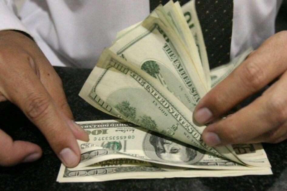 El precio del dólar se mantendrá al alza el proximo año, sostiene gerente de investigaciones de la firma Acciones & Valores. / Archivo