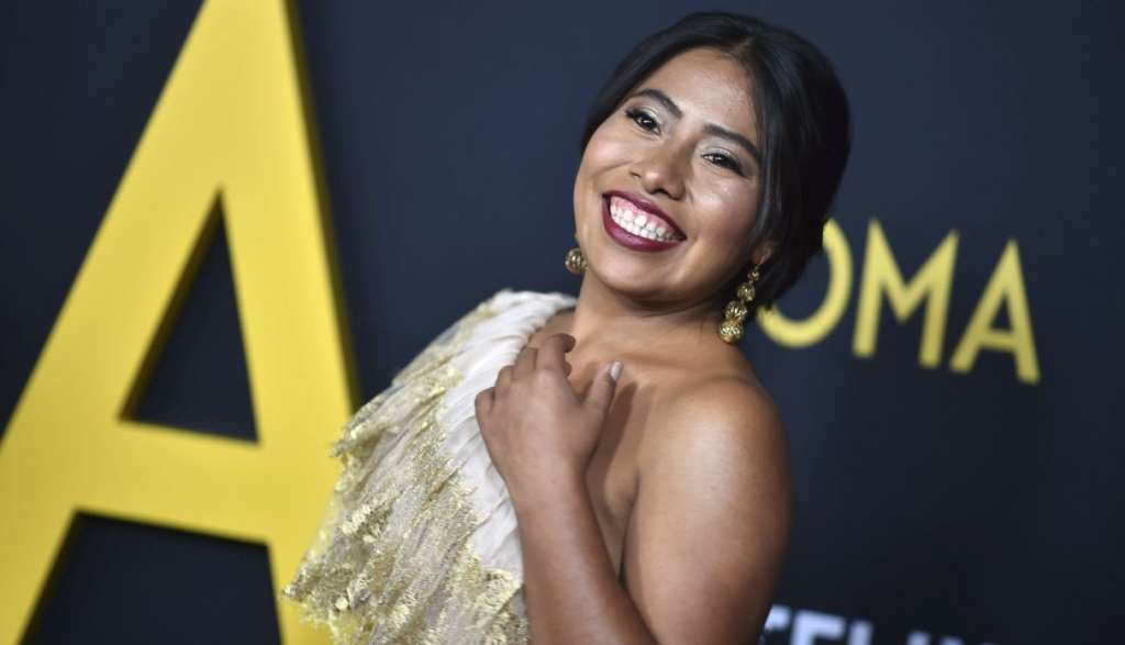 Yalitza Aparicio manifestó: "Estoy muy contenta de aparecer ahora de este lado, creo que me voy a sentir relajada viendo las reacciones de los nominados, pues ya conozco en persona lo que sucede ahí".