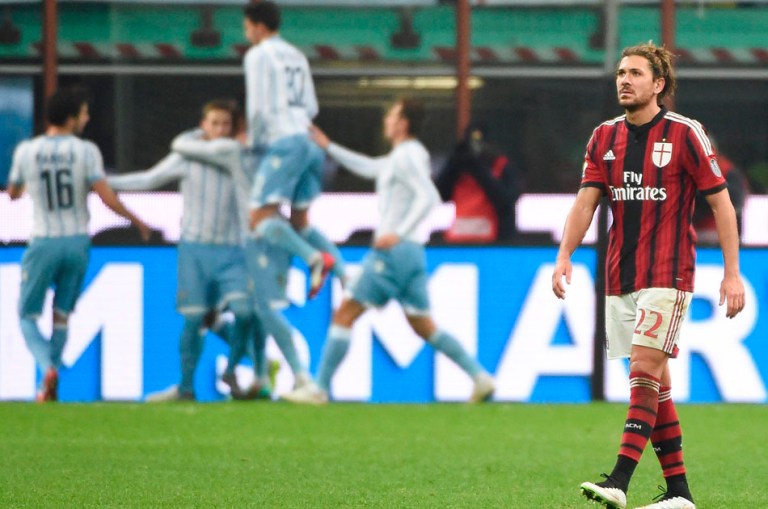 Lazio elimina a Milan y deja a Inzaghi contra las cuerdas