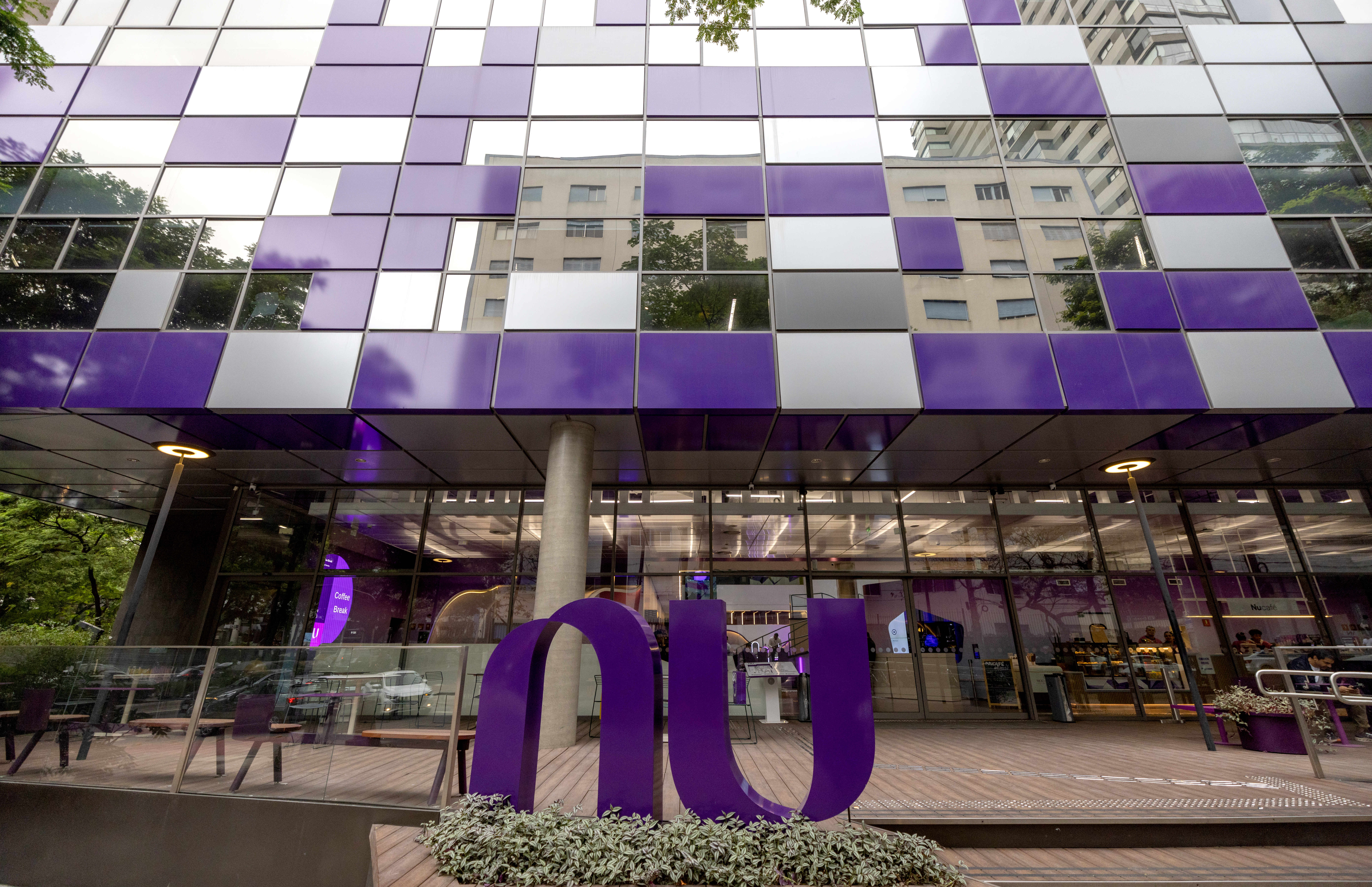 Nubank fue creada por el colombiano David Vélez.
