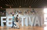 Cartagena celebra su vigésimo Hay Festival con las voces de Carlos Vives y Salman Rushdie