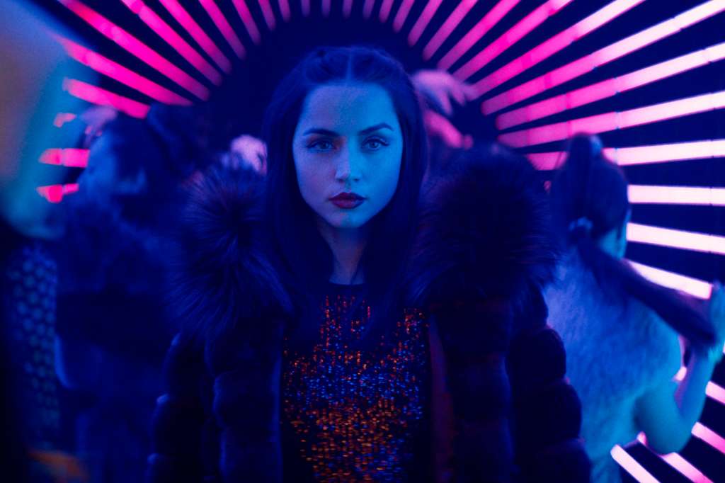 USA2936. LOS ÁNGELES (ESTADOS UNIDOS), 05/06/2025.- Fotograma cedido por Lionsgate donde aparece Ana de Armas como Eve, durante una escena de la película de acción 'Ballerina' que se estrena el viernes en las salas de cine. Ana de Armas se sumerge en la órbita criminal Ruska Roma para transformarse en una sanguinaria asesina con sed de venganza en 'Ballerina', la primera película derivada del universo de John Wick, que aterriza este viernes en la gran pantalla. EFE/ Lionsgate /SOLO USO EDITORIAL NO VENTAS /SOLO DISPONIBLE PARA ILUSTRAR LA NOTICIA QUE ACOMPAÑA (CRÉDITO OBLIGATORIO)