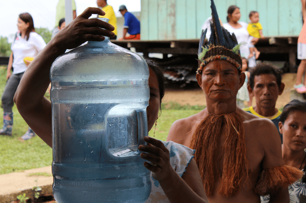 El sistema tiene capacidad de potabilizar 6.000 litros de agua al día para la comunidad yagua.