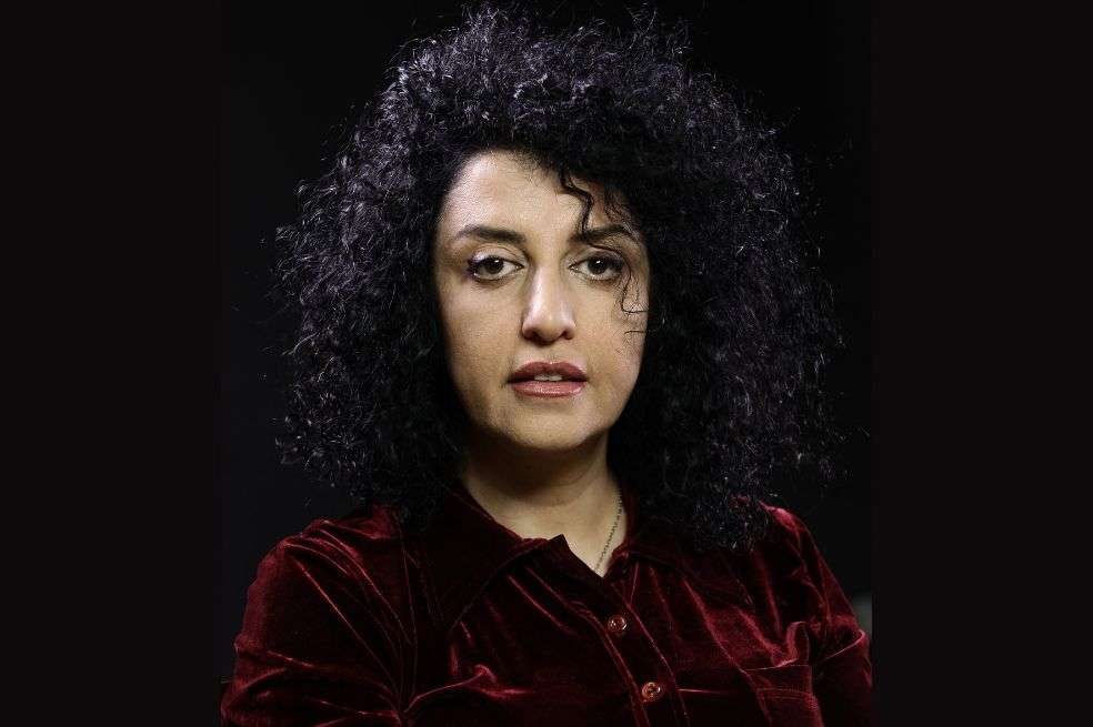 Una fotografía sin fecha ni ubicación del activista iraní por los derechos humanos Narges Mohammadi.