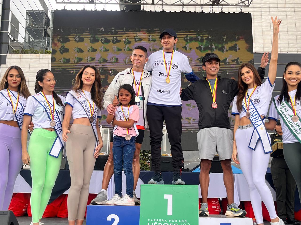 Ganadores de la Carrera por los Héroes en su versión número 16