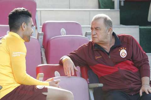 La promesa que le habría hecho Falcao al entrenador de Galatasaray