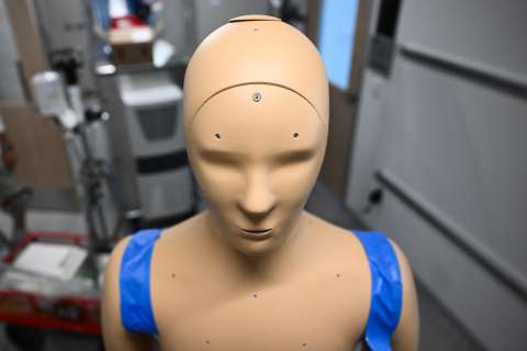 Así es ANDI, el robot que suda y  muestra el impacto de los golpes de calor