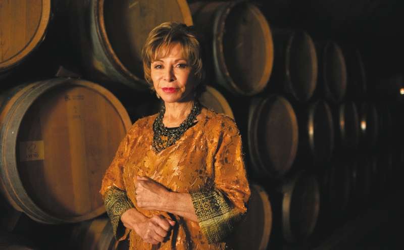 Isabel Allende asegura que no piensa en la oportunidad de reescribir ninguno de sus relatos porque si lo hiciera tendría mucho por cambiar.  / Cortesía: Lifetime