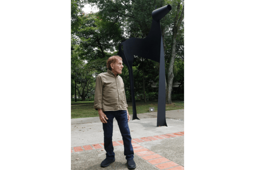 David Manzur creó "Caballo al viento" junto a un grupo de artesanos de Barichara, el pueblo en el que reside hace ya más de quince años.