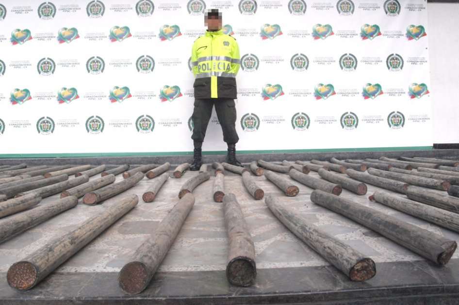 La empresa de telecomunicaciones del Distrito informó que, en 2023, de robo en robo, los delincuentes sustrajeron más de 400 kilómetros de cableado público, cifra que equivale a la distancia que separa a Bogotá de Medellín. Y este año, la situación ha escalado dramáticamente. En lo que va del 2024, ya se han registrado más de mil hechos de hurto, y durante el primer trimestre del año, este tipo de robos aumentaron un 140%.