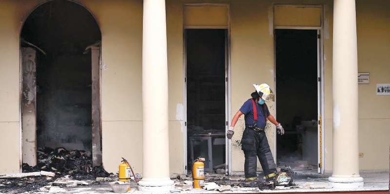 Las autoridades judiciales aún no han podido entrar al edificio para dimensionar los daños y hacer un inventario de los expedientes.