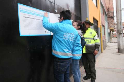 Por contaminar el agua del sur de Bogotá, sellan 50 curtiembres del barrio San Benito