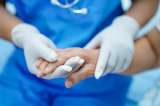 Servicios de salud y protección social serían desindexados del salario mínimo