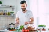 6 verdades que revolucionarán la alimentación masculina, según experto