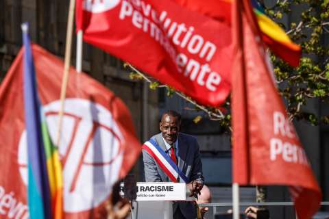 Bally Bagayoko, el alcalde que se interpuso entre la policía y los estudiantes en Francia
