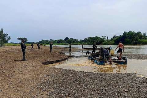Colombia promueve acuerdo global para conocer la ruta del oro y otros minerales