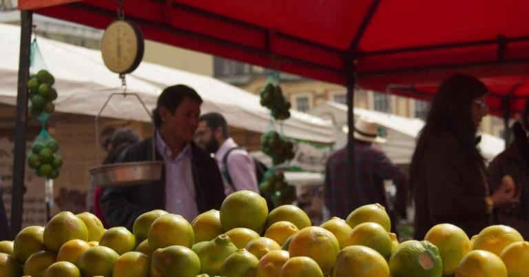 ¿Por qué comprar en las plazas de mercado?