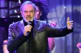 Neil Diamond revela que padece Parkinson y deja los escenarios