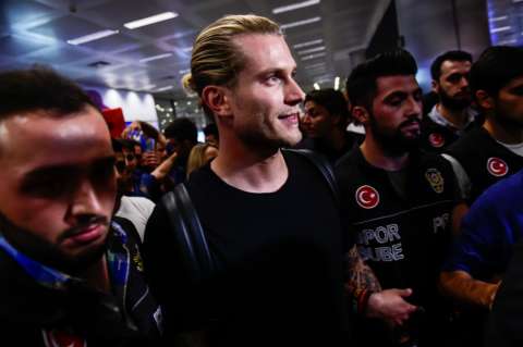 Liverpool prestó al portero Loris Karius al Besiktas