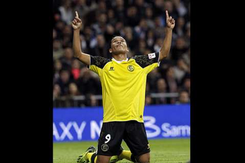 Carlos Bacca: Sevilla debe ser práctico sobre el terreno de juego