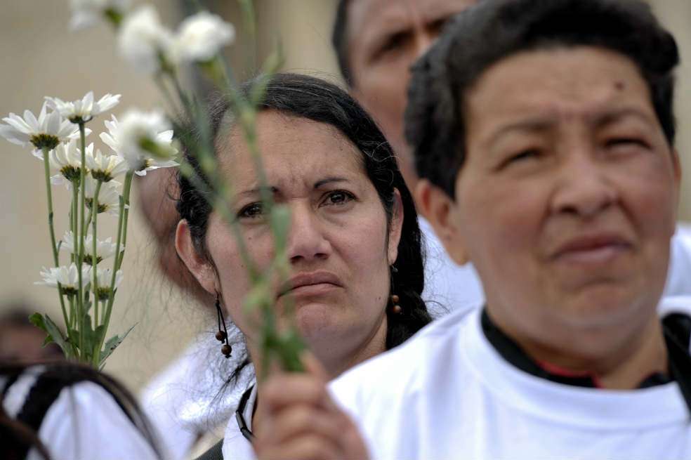 Los familiares de las víctimas de la masacre de Las Palmas, en la conmemoración de los 13 años del desplazamiento.