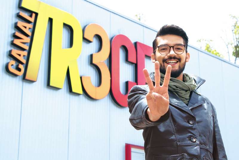 Cristian Briceño también dicta clases de danza en la Corporación Con Cuerpos. / Cortesía