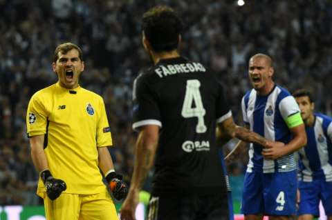 El Porto de Casillas venció al Chelsea de Mourinho; Falcao, ni en el banco
