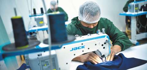 Sector textil le pide al Gobierno frenar las importaciones de tapabocas
