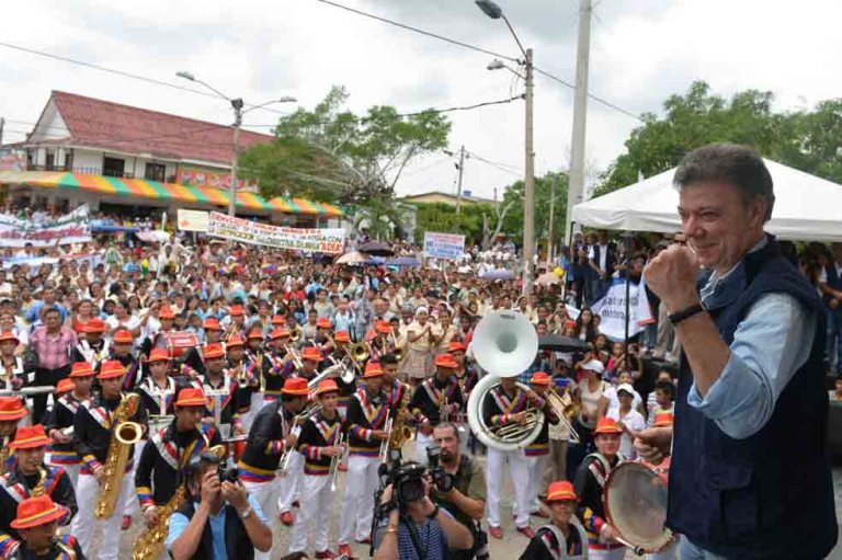 Santos, a gobernar en las regiones