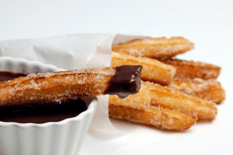 ¿Cómo preparar churros caseros?