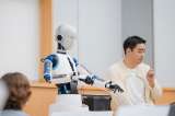 Un robot director de orquesta lleva la batuta en Corea del Sur