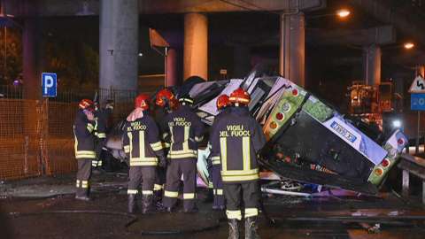 Accidente de bus en Venecia deja al menos 20 muertos