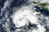 Huracán Sandra se debilita en el Pacífico mexicano