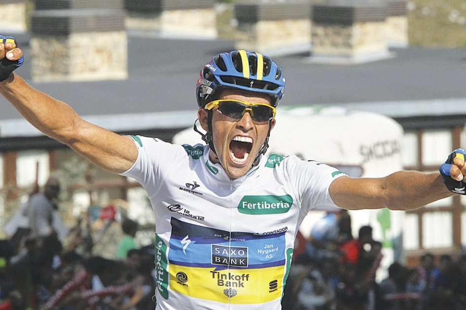 Alberto Contador celebró a todo pulmón su triunfo en la decimoséptima fracción de la ronda ibérica. / EFE