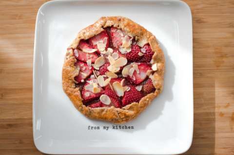 Receta del día: tarta de almendras rellena de frutas