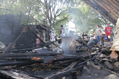 El rostro de las víctimas del incendio en el barrio Nuevo Milenio de Montería